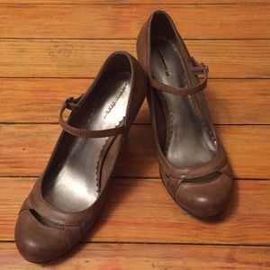 NWOT Xhilaration Heels